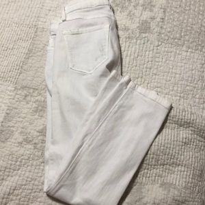Guess Women’s white jeans size 24